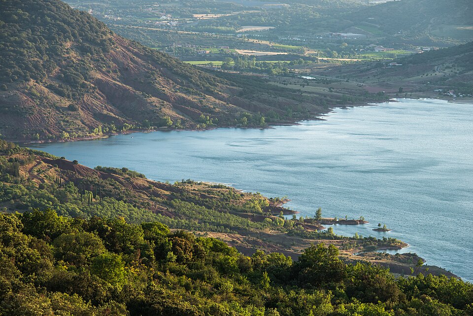 Étude de Cas : Lac du Salagou (Non classé thermiquement)